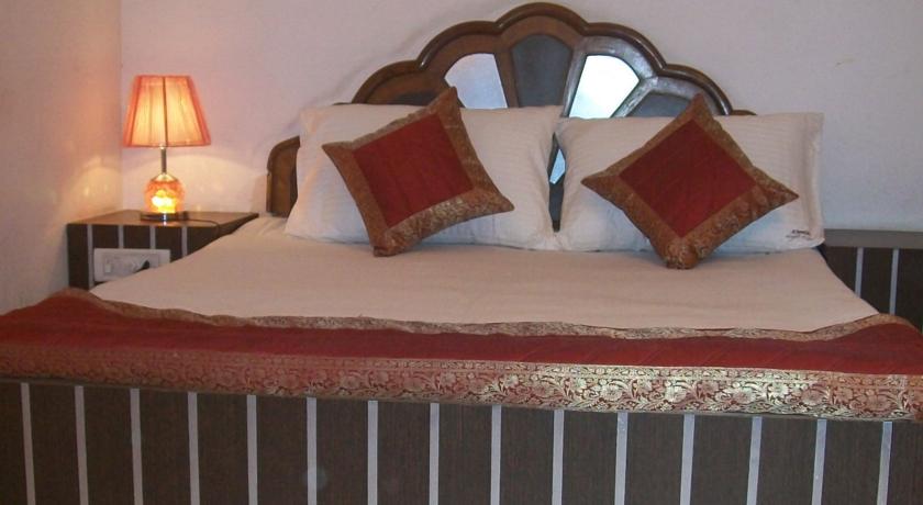 Anmol Hotel